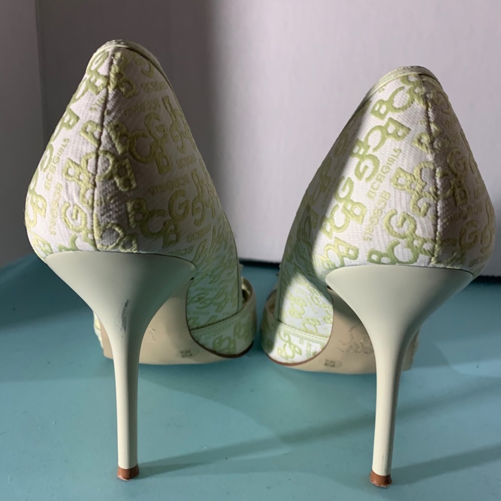 VINTAGE MINT LOGO MONOGRAM BCBG STILETTOS - Picture 7 of 14